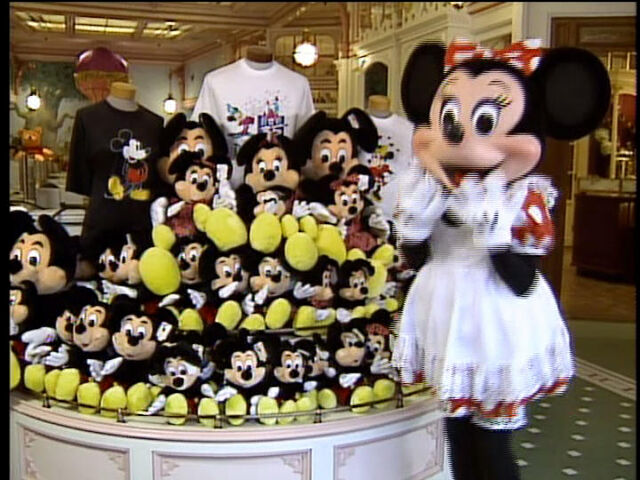 File:MinnieMouseinDisneylandFun.jpg