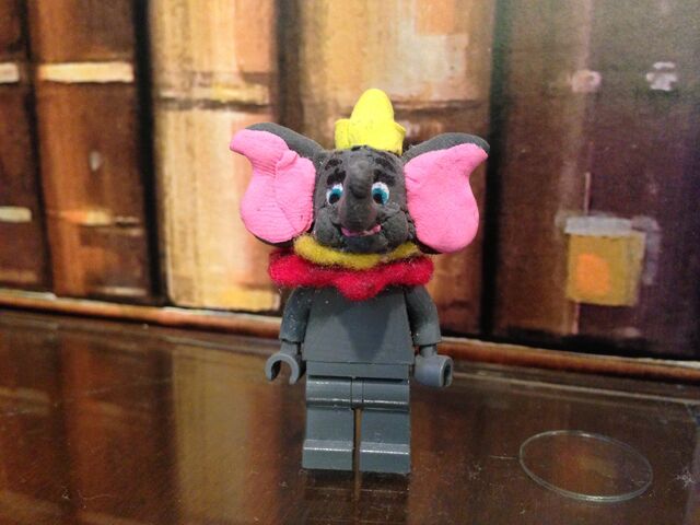 File:Dumbo.jpeg