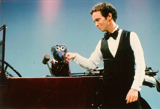 File:Joel Grey01.jpg