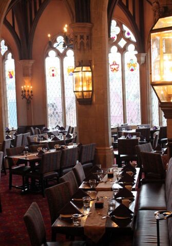 File:Dining-room-view-and-seating.jpg