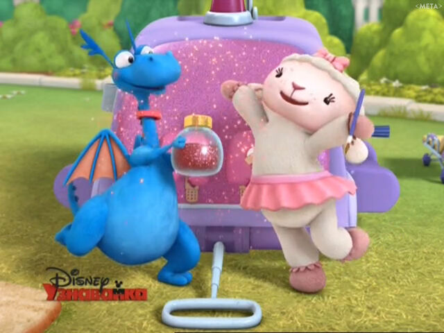 File:Lambie and stuffy2.jpg