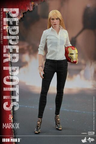 File:Iron Man Mark IX and Pepper Hot Toys 12.jpg