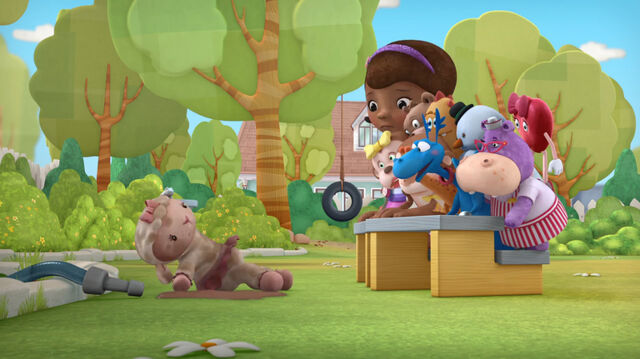 File:Lambie in the mud.jpg