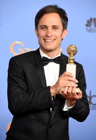 File:Gael Garcia BernalGolden-Globes-2016.jpg