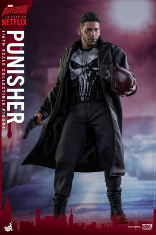 File:Hot-Toys-Daredevil-Punisher-Collectible-Figure PR9-600x900.jpg