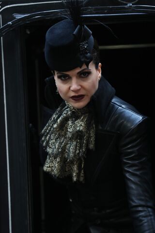 File:Once Upon a Time - 6x14 - Page 23 - Photography - Evil Queen 3.jpg