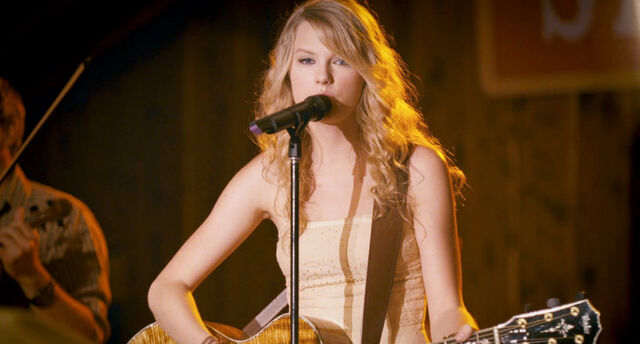File:-Crazier-taylor-swift-13098438-1920-1032.jpg