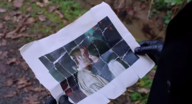 File:Ouat robin®ina page.jpg