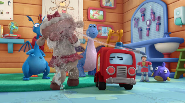 File:Lambie got squirted.jpg