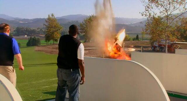 File:Golf and Gas.jpg