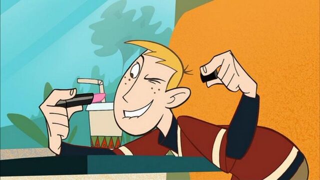 File:RonCheckLipstick.jpg