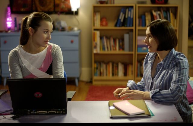 File:Ashleyleggat com-lifewithderek-tvshow-stills002.jpg