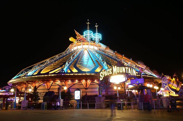 File:Space-mountain-mission-2.jpg