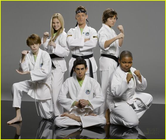File:Jason-earles-kickin-it-01.jpg