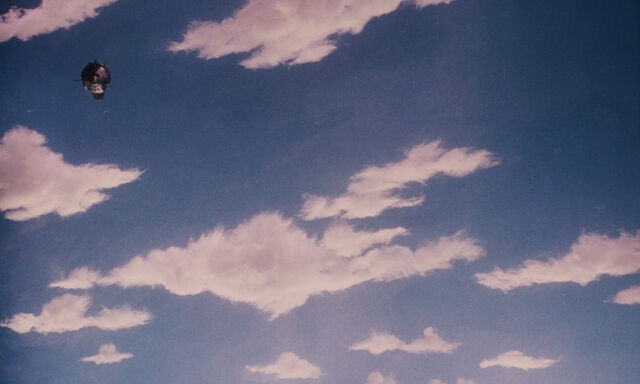 File:James-giant-peach-disneyscreencaps com-4006.jpg