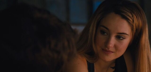 File:Shailene-woodley-theo-james-kiss-in-new-divergent-clip-05.jpg