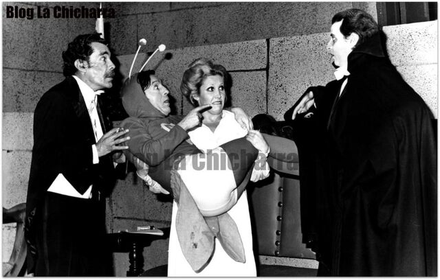 Archivo:EL CHAPULIN COLORADO (1974) (1975) - EL VAMPIRO 2.jpg