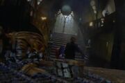 640px-Rassilon statue.jpg