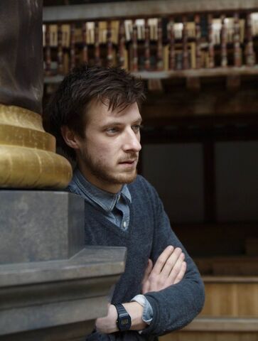 Файл:Kinopoisk.ru-Arthur-Darvill-2037346.jpg