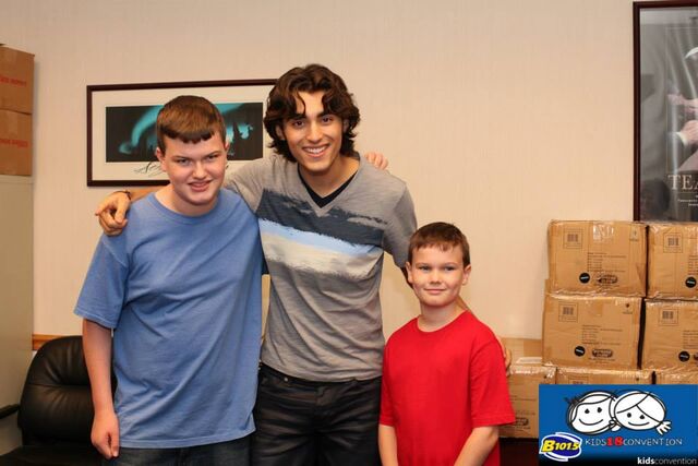 File:Blake Michael- 10603508101524103303510562303623383476847303 n.jpg