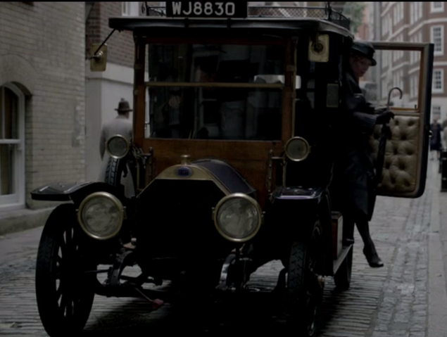 File:LondonTaxi2S4E7.png