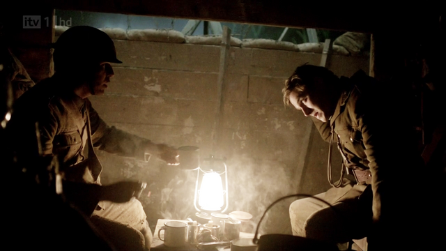 File:Downtonabbey2x01-6.png