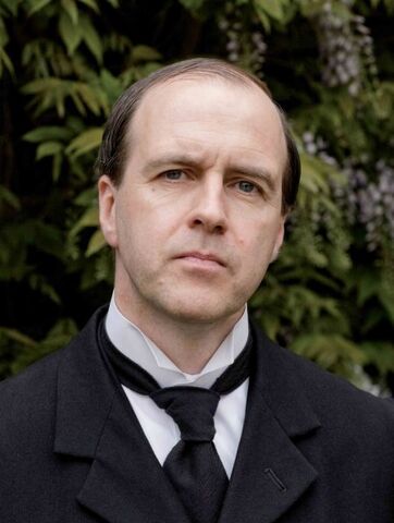 File:S2-kevin-doyle-as-molesley 595.jpg