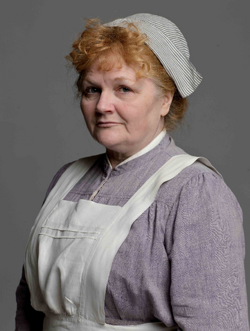 Datei:Mrs. Patmore.png