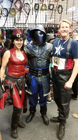 File:SMK at Dragon con.jpg