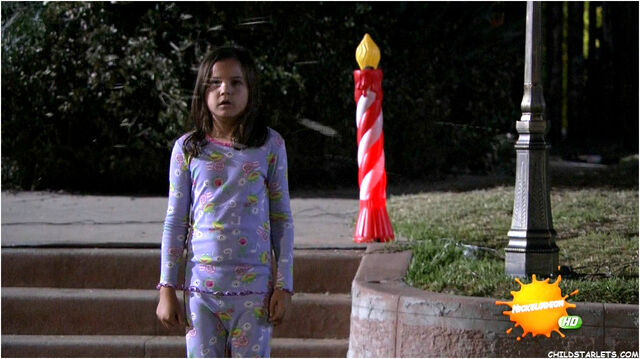 File:Merry Christmas, Drake & Josh 40.jpg