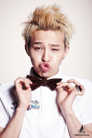 Archivo:GDragon+BP 0842 .jpg