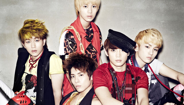 Archivo:M12 Shinee.jpg