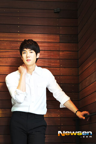 Archivo:Yoo Yun Suk26.jpg