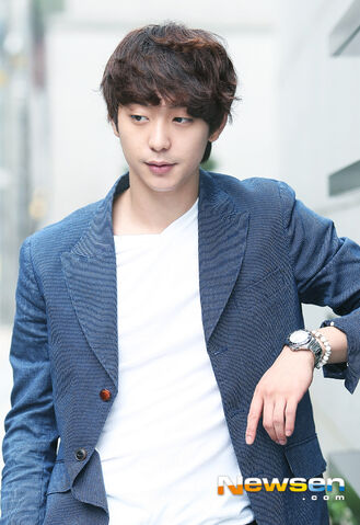 Archivo:Hyun Woo32.jpg