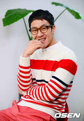 Archivo:Jung Woo4.jpg