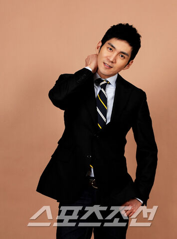 Archivo:Kwon Min.jpg