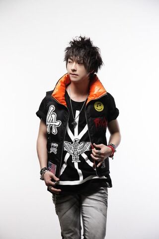 Archivo:Kim hyun78.jpg