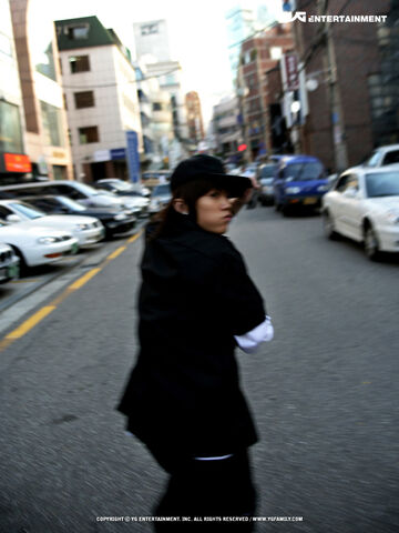 Archivo:Gallery 1tym 5th album 04.jpg