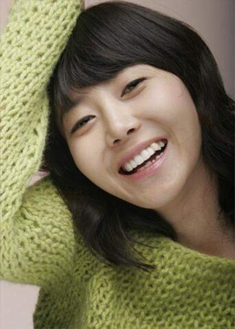 Archivo:Hwang Hye Young4.jpg