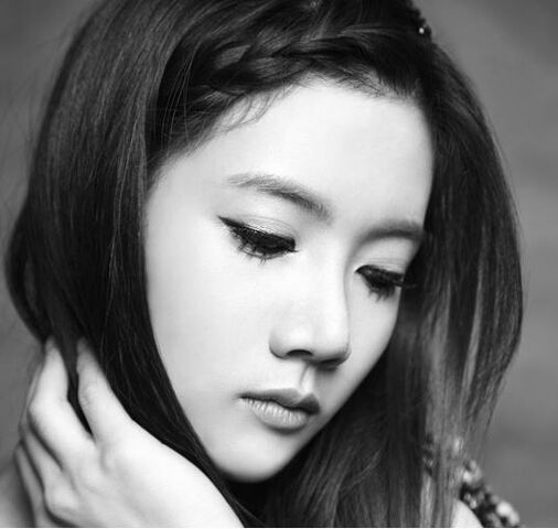 Archivo:Jinyoo444.jpg