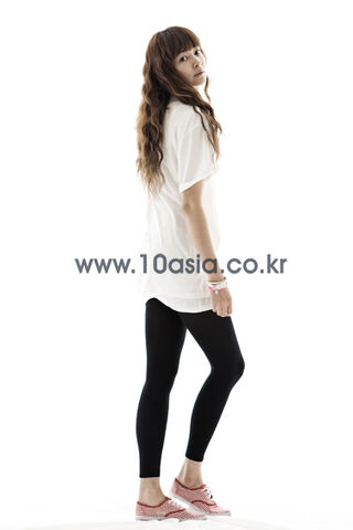 Archivo:Kim Hee4.jpg