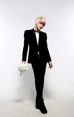 Archivo:뉴어스 (6hk.jpg