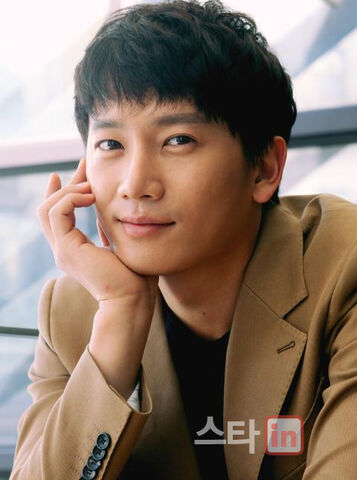 Archivo:Ji Sung6.jpg