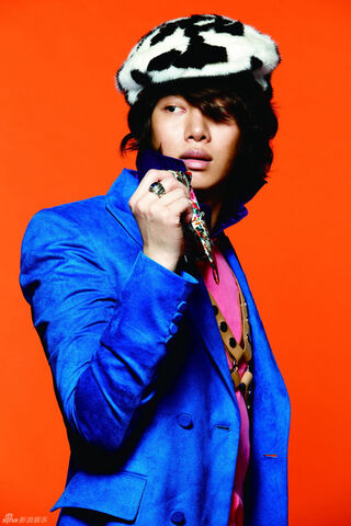 Archivo:500HEECHUL5JIB.jpg