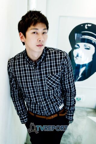 Archivo:Shim Ji Ho11.jpg