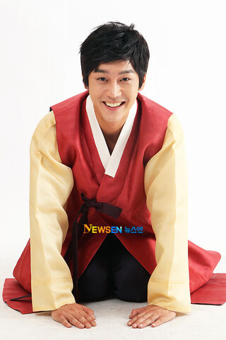 Archivo:Sung Hyuk8.jpg