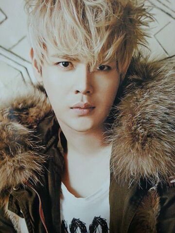 Archivo:Ji Hyuk16.jpg