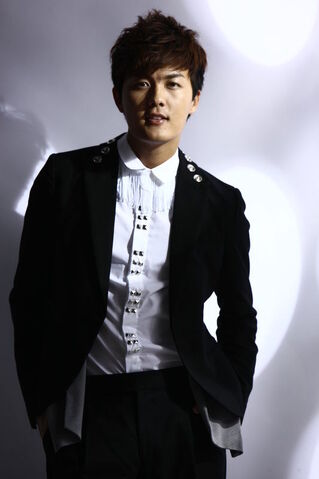 Archivo:Kenji Wu4.jpg