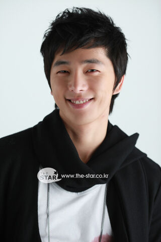 Archivo:Lee Hyun Jin13.jpg