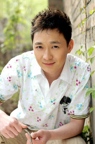 Archivo:Tian Zhong.jpg